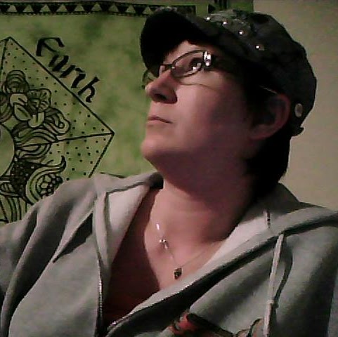 Julie Connors Photo 19