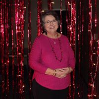 Linda Strong Photo 22