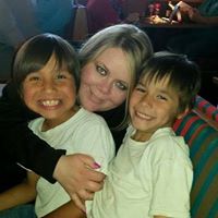 Sara Larson Photo 32
