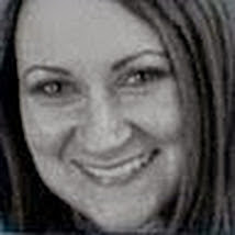 Julia Bingham Photo 20