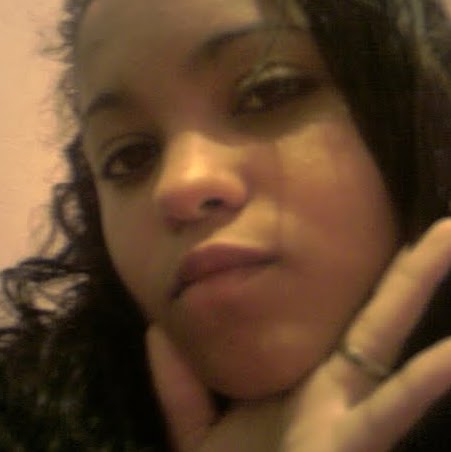 Debora Sanchez Photo 17