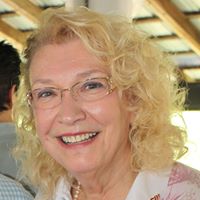 Sue Helm Photo 17