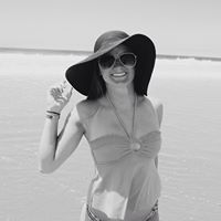 Annie Murdock Photo 8