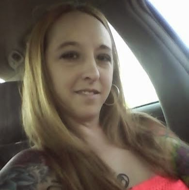 Julia Taylor Photo 38