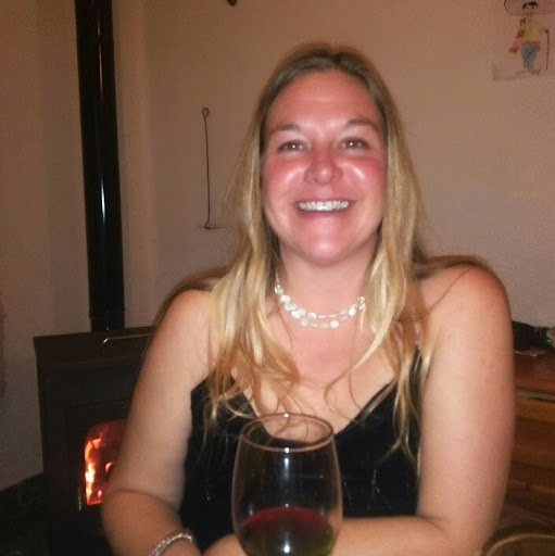 Suzanne White Photo 15