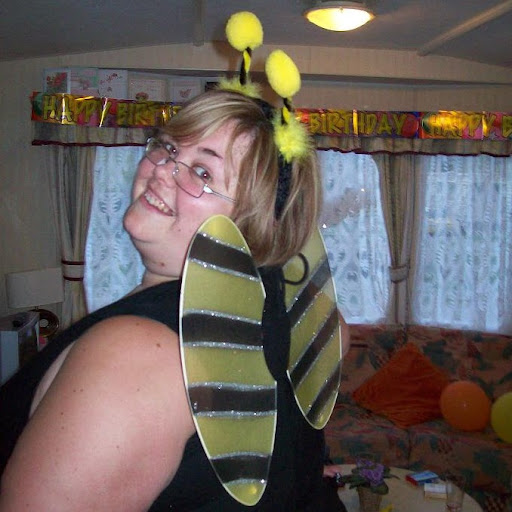Laura Whiteway Photo 7