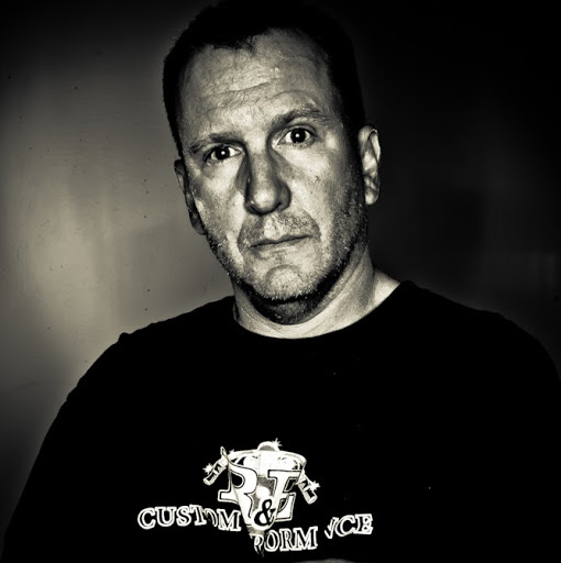 Robert Roe Photo 41