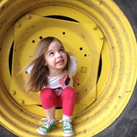 Amy Stafford Photo 17