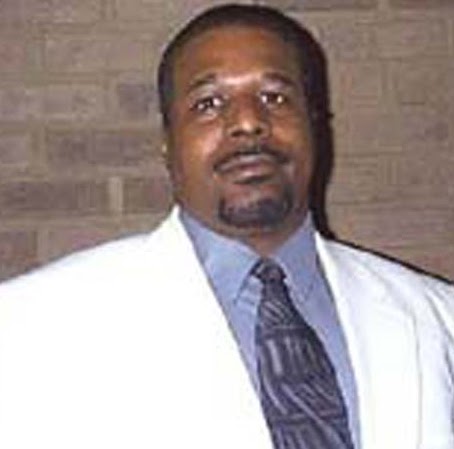 Clifton Ellis Photo 24