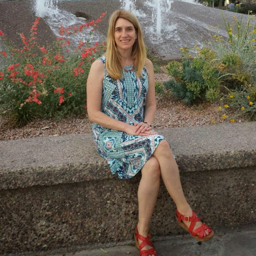 Rebecca Thompson Photo 49