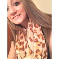 Hannah Kendrick Photo 12
