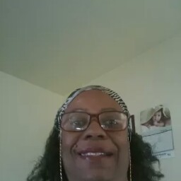 Tracie Hinton Photo 7