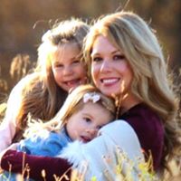 Stephanie Turner Photo 7
