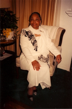 Beverly Taylor Photo 21