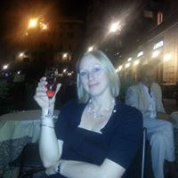 Stephanie Farrar Photo 19