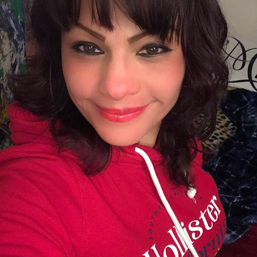 Jackie Guzman Photo 9