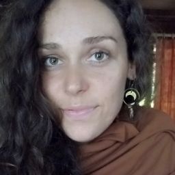 Sara Hartley Photo 17