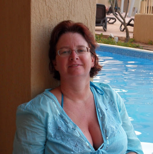 Tracey West Photo 40