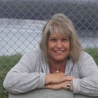 Joanne Howard Photo 14