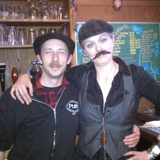 Chris Strong Photo 49