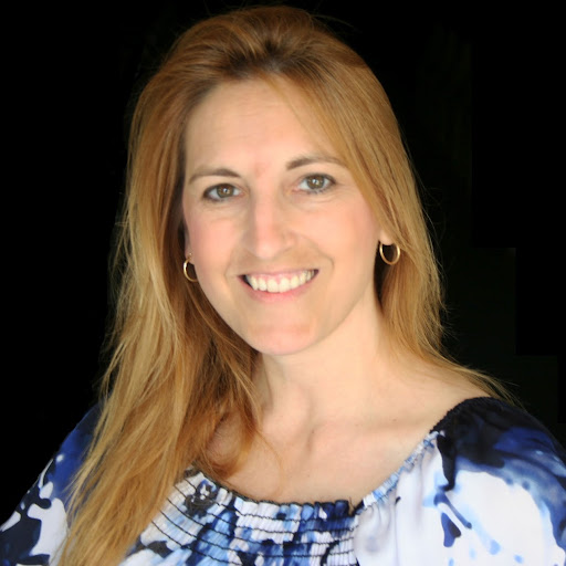 Lisa Salinas Photo 18