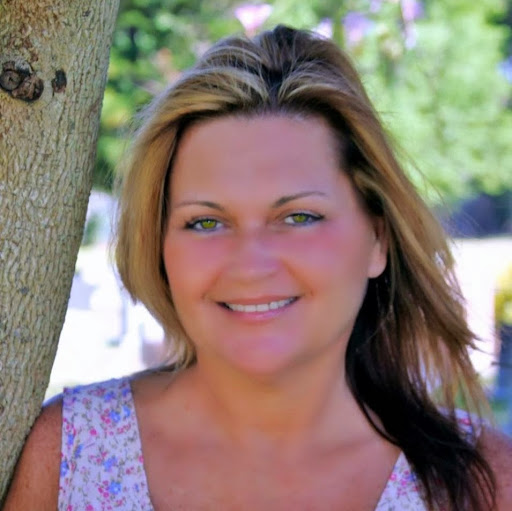 Kelly Stephens Photo 3