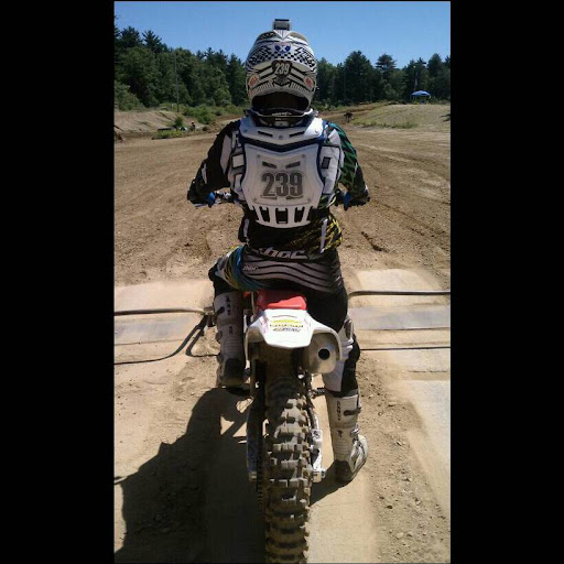 Brandon Rhoads Photo 3