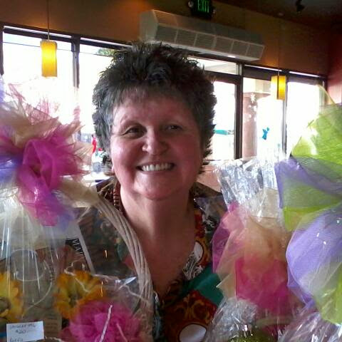 Linda Wallace Photo 8