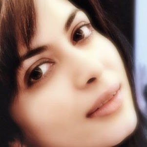 Eva Mathews Photo 14