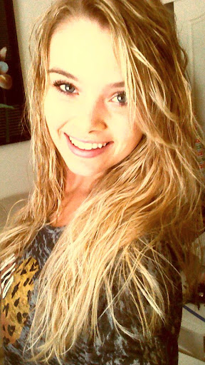 Danielle Carpenter Photo 38