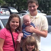 Rachael Watts Photo 11