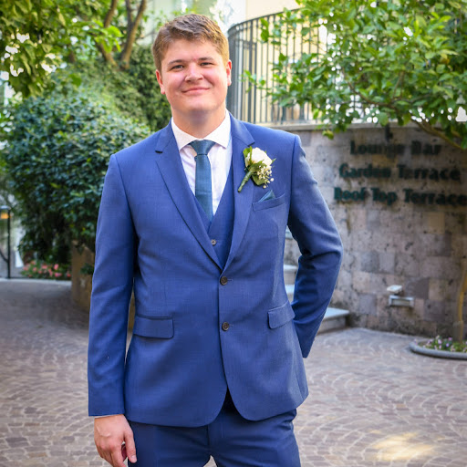 Jamie Calvert Photo 14