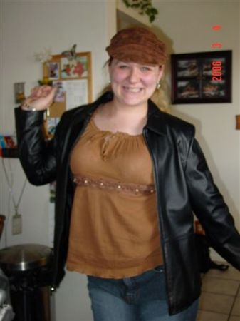 Kristi Phillips Photo 32