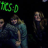 Emily Matthews Photo 20