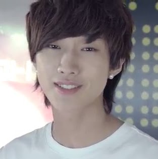 Jung Ho Photo 28