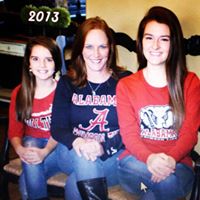 Jennifer Dickinson Photo 13