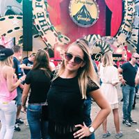 Sarah Burger Photo 8