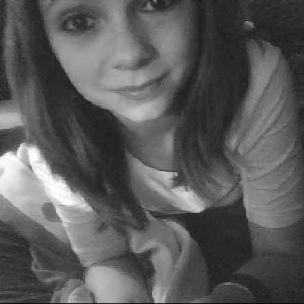 Elizabeth Maloney Photo 44