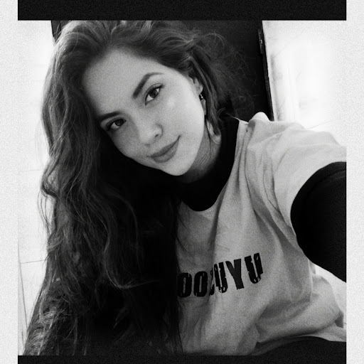Samantha Fierro Photo 17