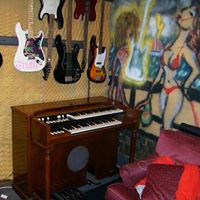 Peter Tuttle Photo 10