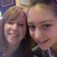 Laurie Farris Photo 19