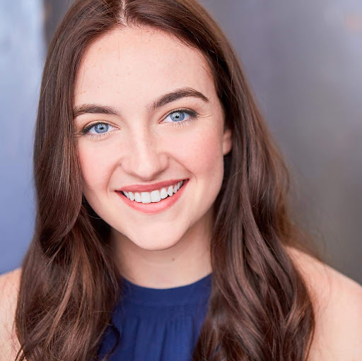 Ellen Stevens Photo 13