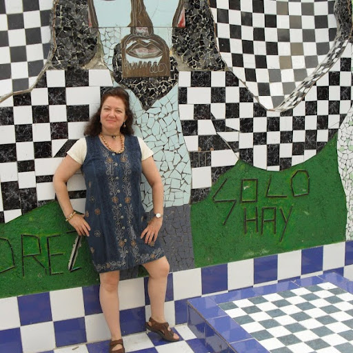 Laura Kaplan Photo 22
