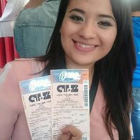 Annie Arellano Photo 10