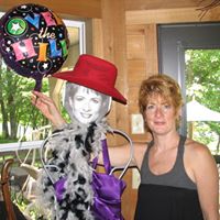Michele Skinner Photo 27