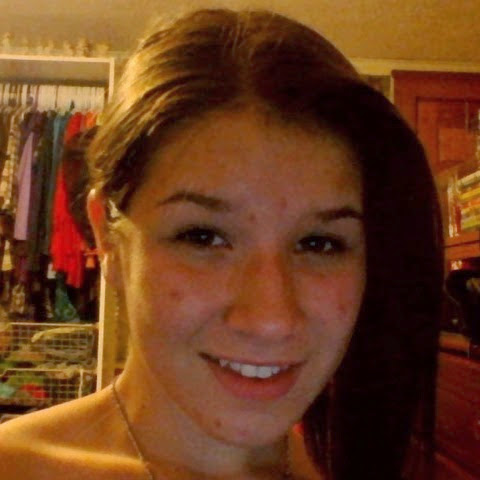 Katie Cummins Photo 16