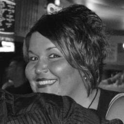 Traci Bates Photo 14