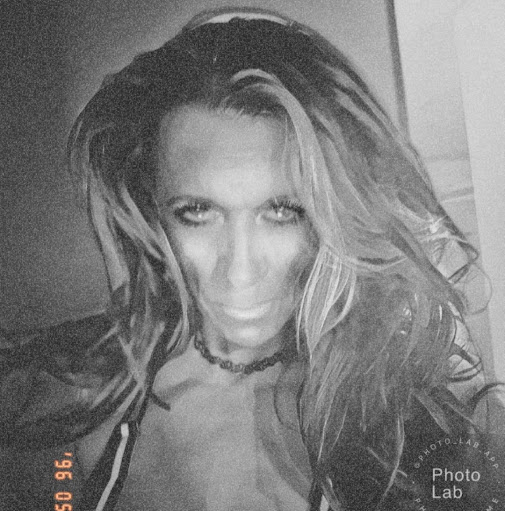 Sandra Ellis Photo 54