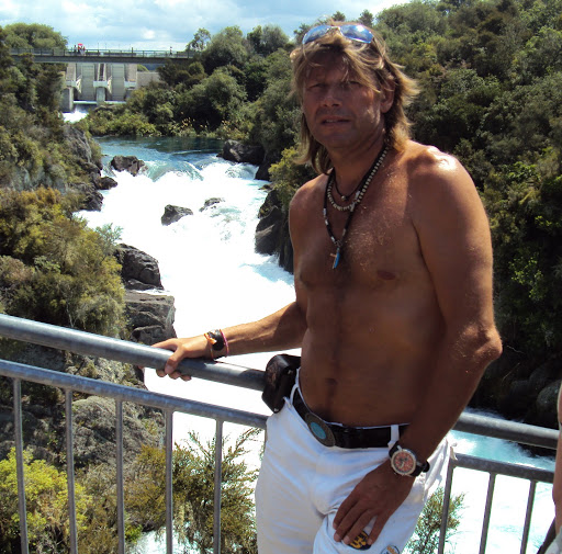 Charles Oliver Photo 44