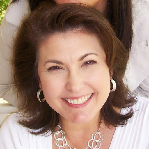 Lisa Rowan Photo 26